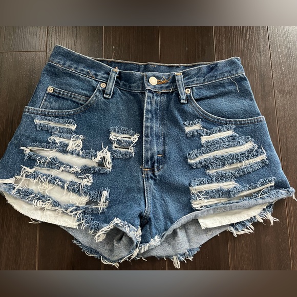WRANGLER Distressed high-waist Jean Shorts (medium wash) - Picture 1 of 7